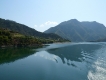 Albánsko, jazero Komani a okolie